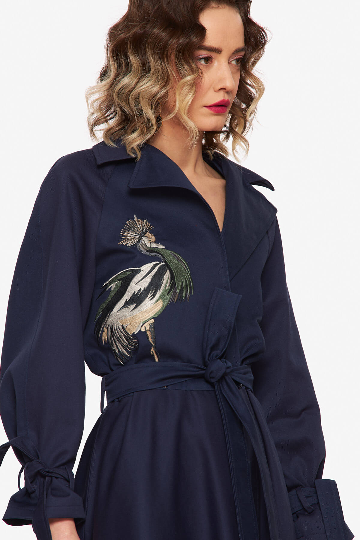 Parpalac Bleumarin “Cocor Incoronat” - imagine 2