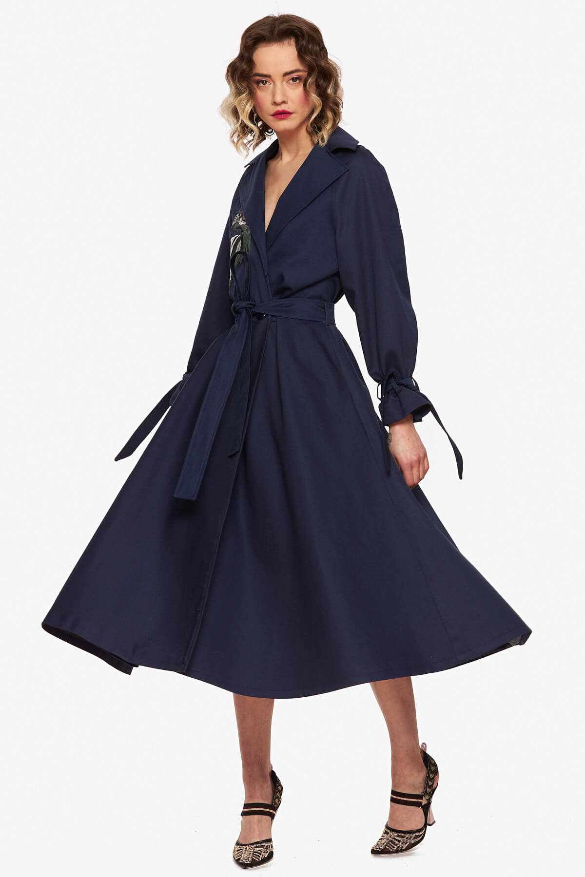 Parpalac Bleumarin “Cocor Incoronat” - imagine 5