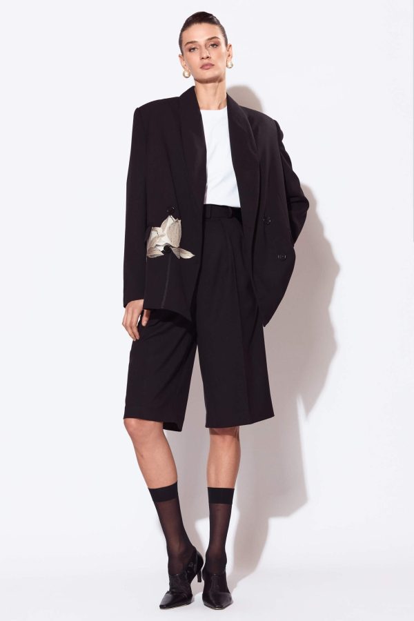 63%polyester, 33%rayon, 4%spandex