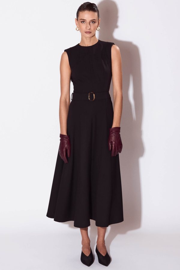 This dress is proof the simplest of styles are often the chicest.It's designed for a slim fit through the bodice and falls into elegant folds through the midi skirt. Accentuated shoulders give an extra femininity to the silhouette. It has a drawstring to accentuate the waist.