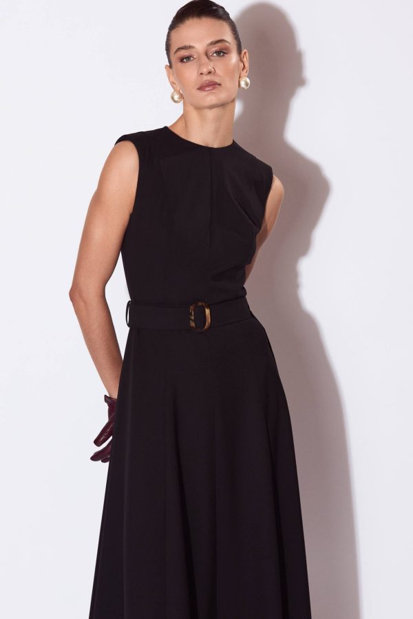 63%polyester, 33%rayon, 4%spandex