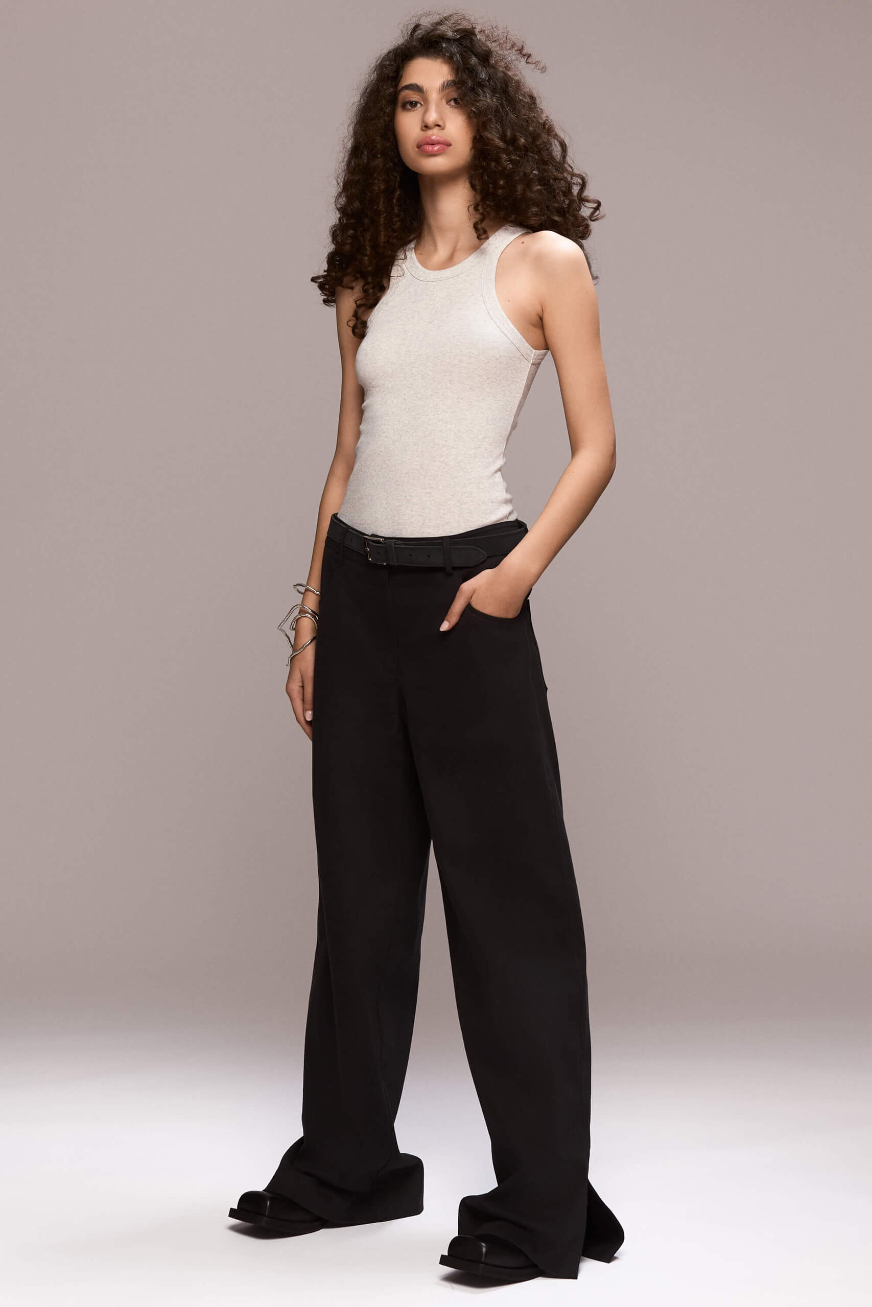 73 % cotton 24 % polyester 3 % elastane