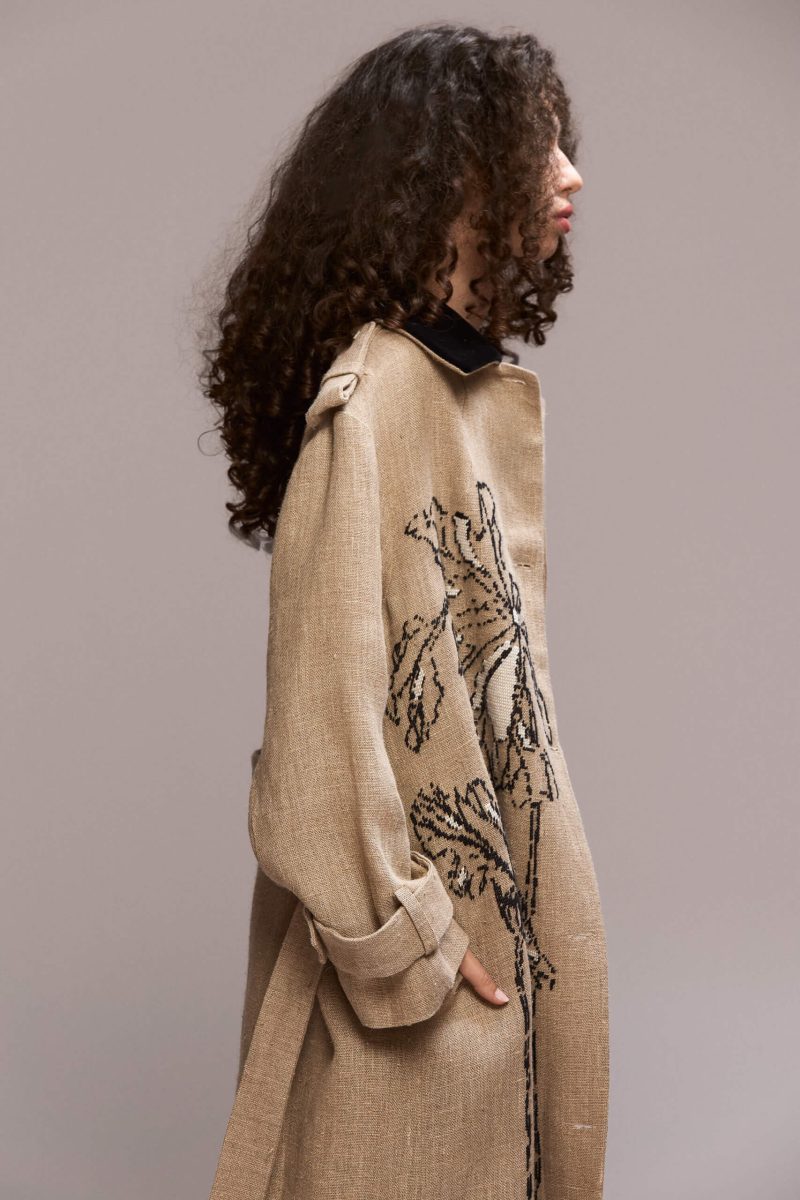 model is 1,78 and wears size 38