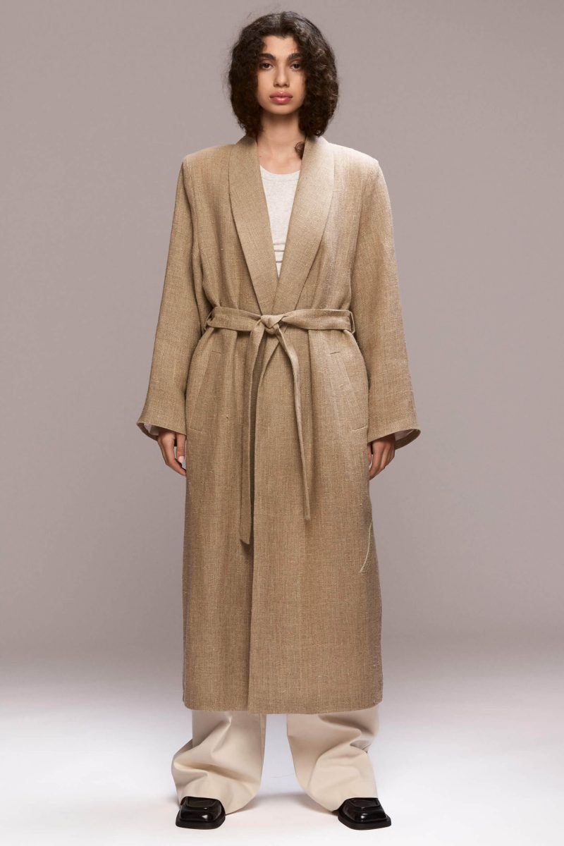 model is 1,78 and wears size 38