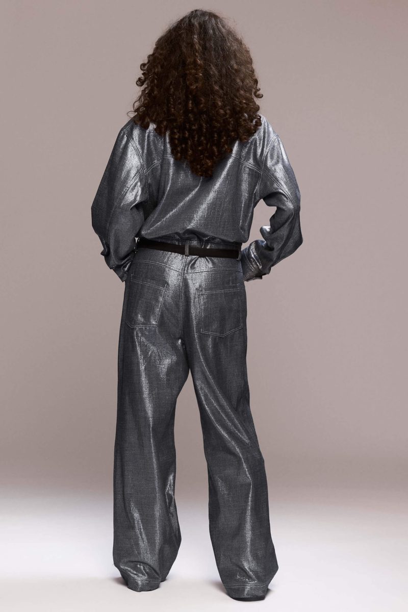 model is 1,78 and wears size 40