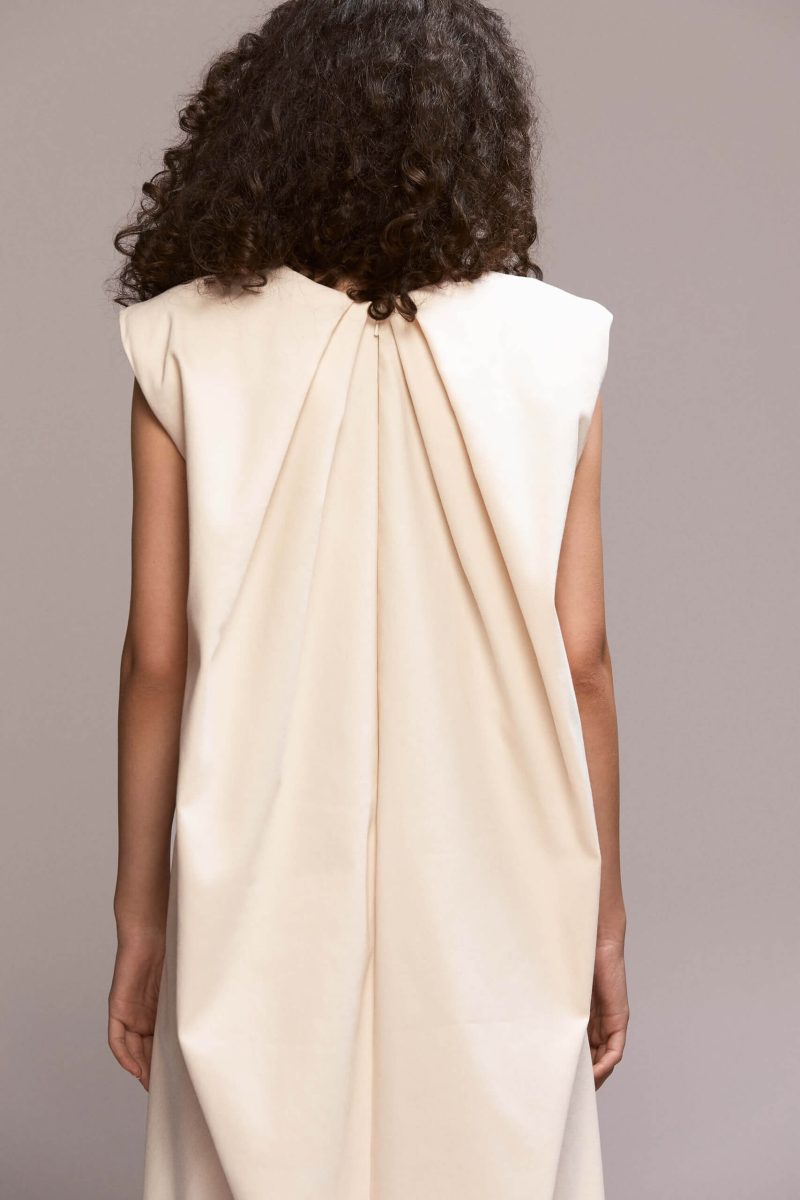 model is 1,78 and wears size 36