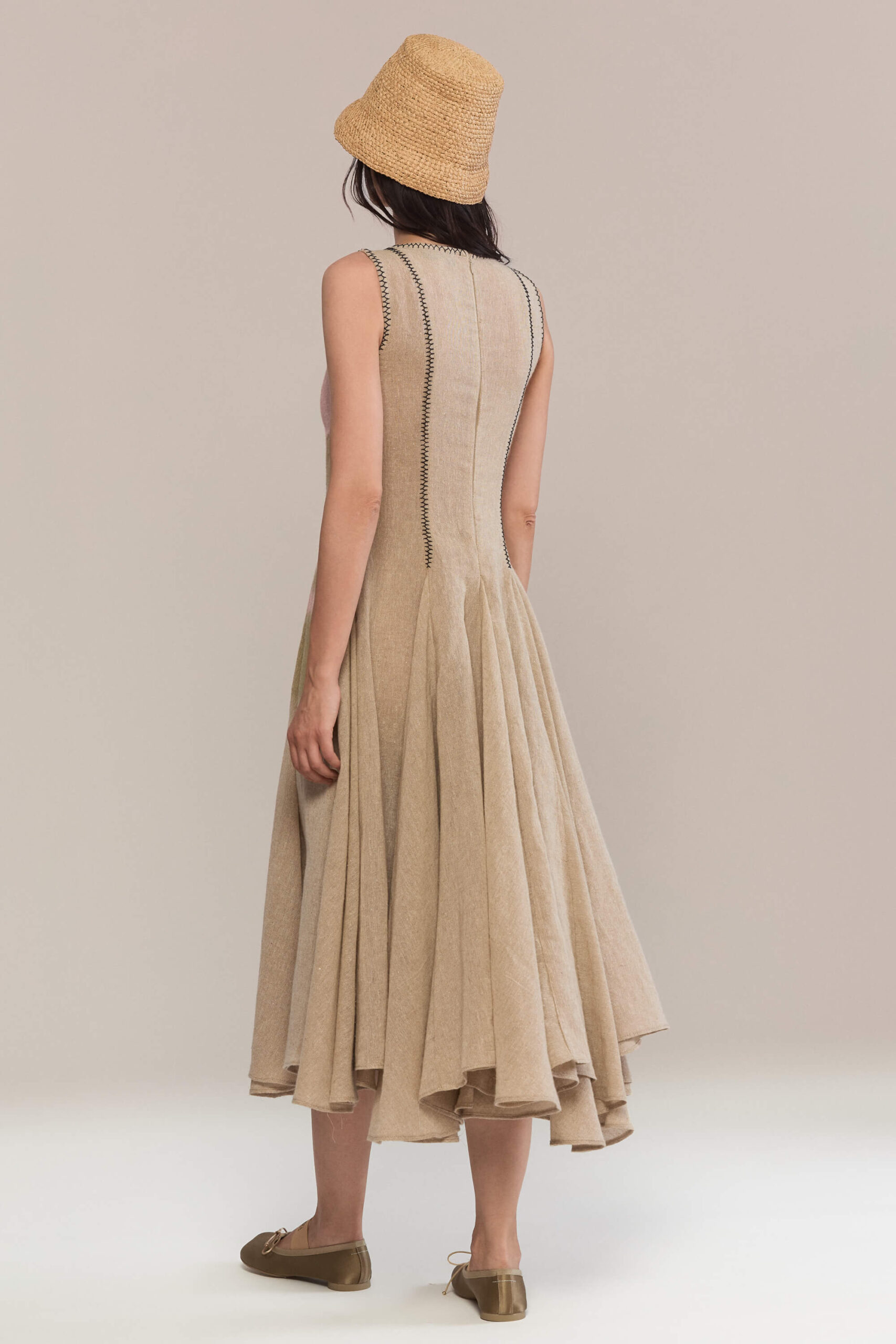 model is 1,78 and wears size 36