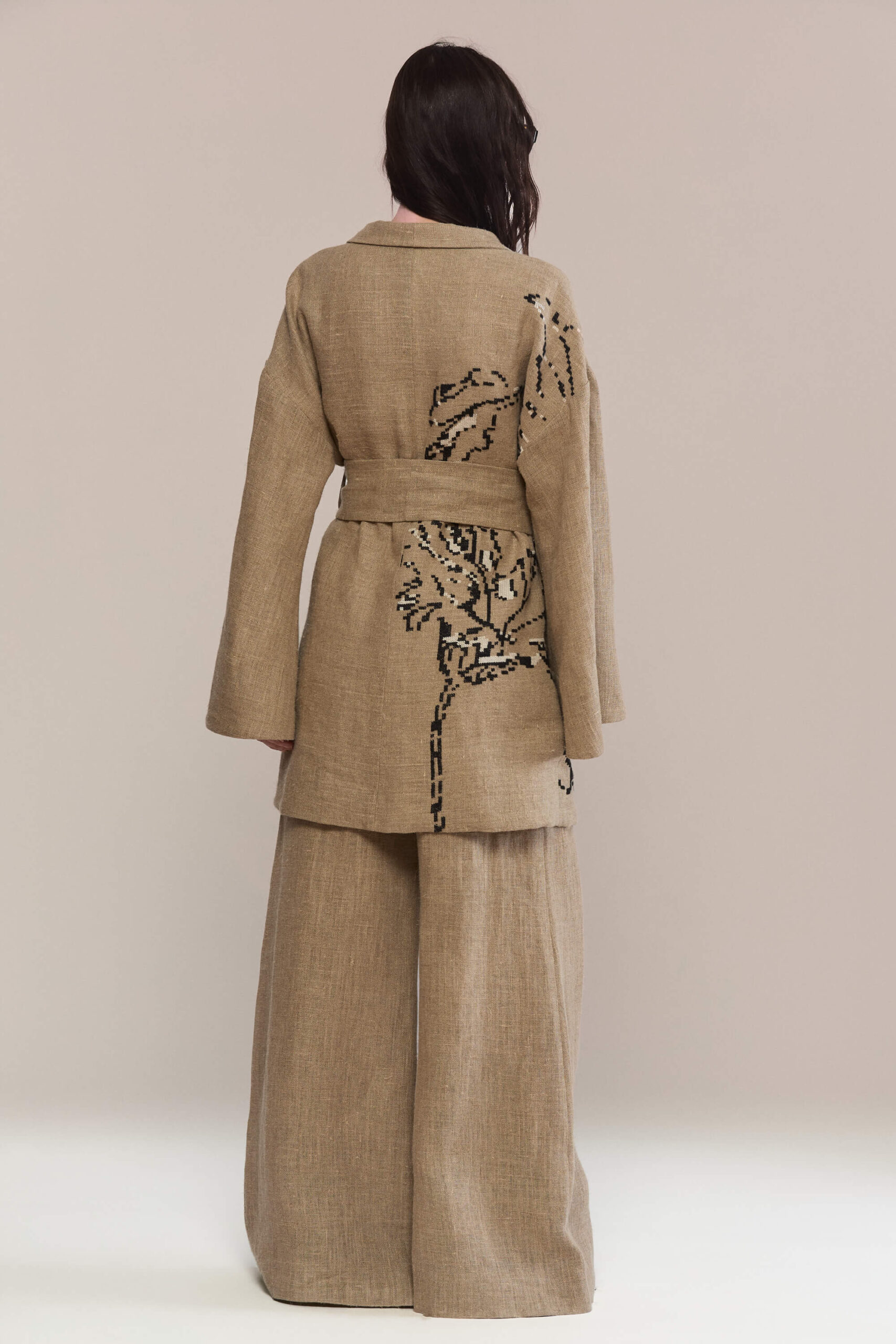 model is 1,78 and wears size 36